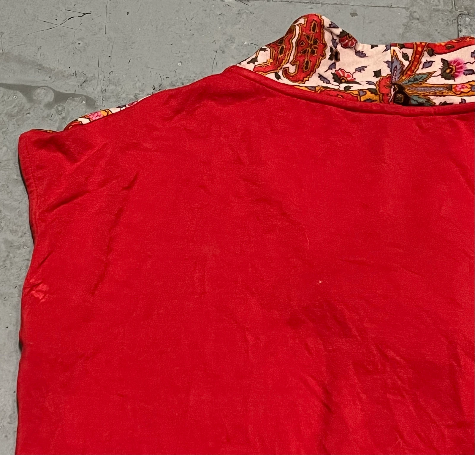 Rode bedrukte asymmetrische T-shirt – photo 15